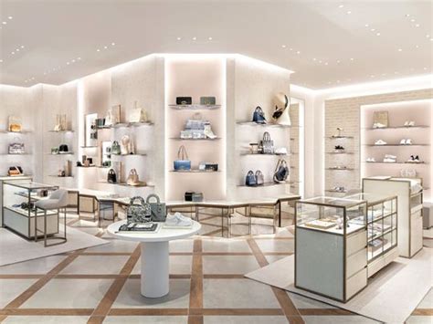 gulf news dior boutique